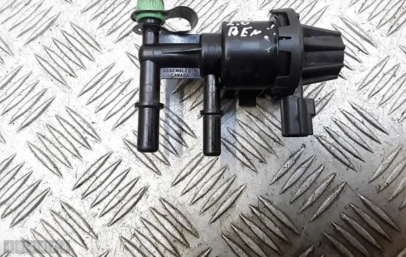 Ford Focus Electromagnetic valve 4U5A9G641AA