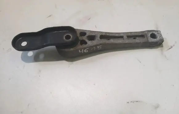 Skoda Octavia Mk2 (1Z) Engine mount bracket 1K0199855