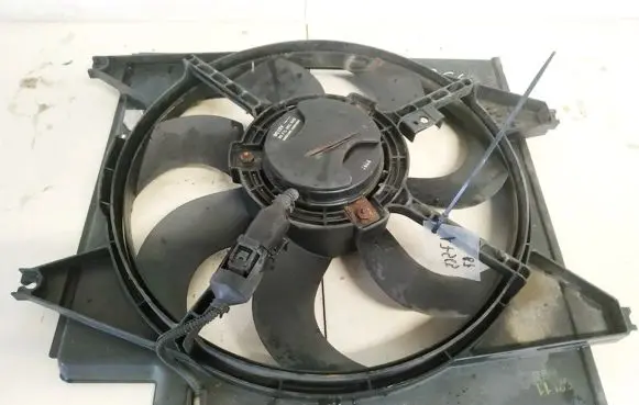 KIA Carens I Radiator cooling fan shroud