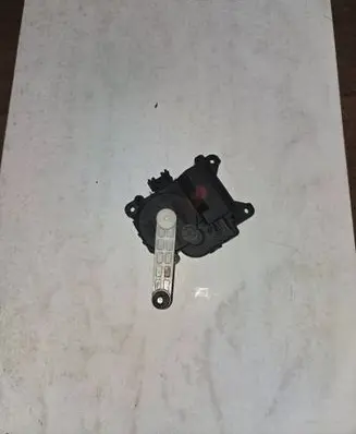 Toyota Corolla Verso E121 Air flap motor/actuator 0637008680