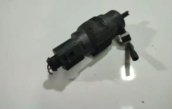 Audi A5 8T 8F Windscreen/windshield washer pump 8K5955647