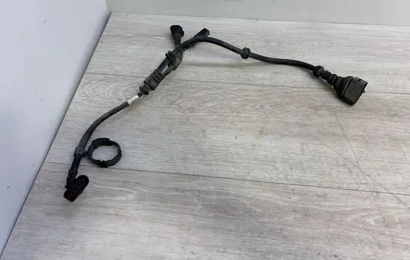 Volkswagen Touareg II Rear ABS sensor wiring 7P0971279D