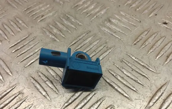 Audi Q3 8U Airbag deployment crash/impact sensor 5wk44270