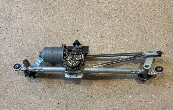 Hyundai Ioniq 5 Front wiper linkage and motor 98100GI000