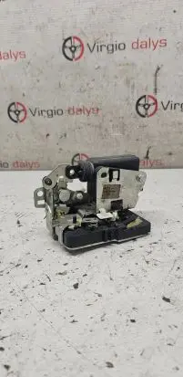 Dacia Dokker Rear door lock 825029556R