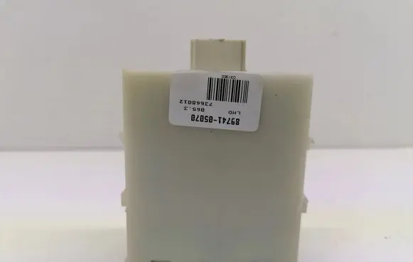 Toyota Avensis T250 Door control unit/module 8974105070 73668012