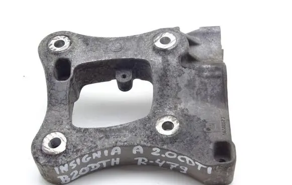 Opel Insignia A A/C compressor mount bracket 55588573