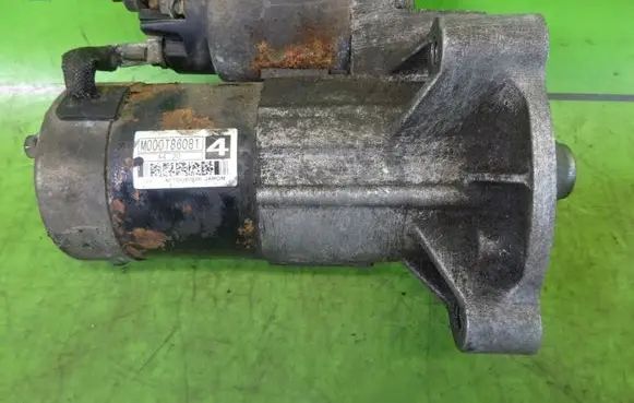 Peugeot 807 Starter motor M000T86081