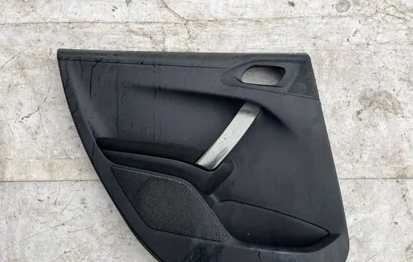 Peugeot 2008 I Coupe rear side trim panel 96762550ZD
