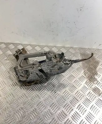 Skoda Octavia Mk2 (1Z) Headlight/headlamp mounting bracket 1Z0941340