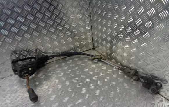 Toyota Avensis T250 Gear selector/shifter in gearbox 