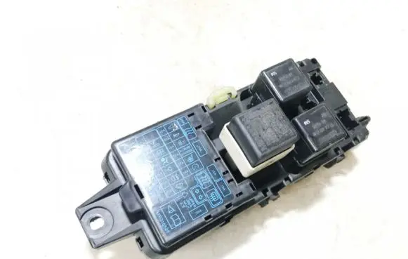 Mitsubishi Space Star Fuse box set mb953355