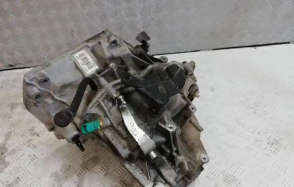 Dacia Sandero Manual 6 speed gearbox jt4016 A035738