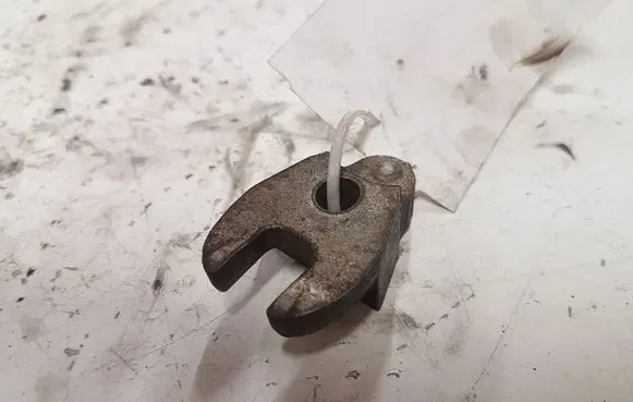 Citroen DS3 Fuel Injector clamp holder
