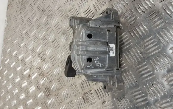 Fiat 500X Engine mount bracket 00520497460