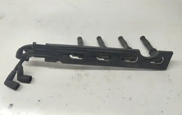 Volkswagen Golf IV Ignition plug leads 036905487A