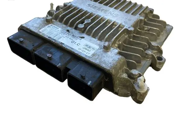 Volvo V50 Engine control unit/module 30729518 5WS40212GT 856400751
