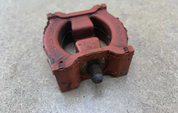 BMW 3 E46 Muffler mount bracket/holder 1437236 18211437236