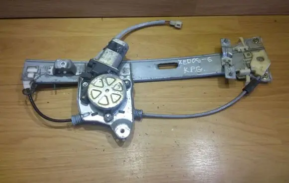 Mazda Xedos 6 Rear door window regulator with motor EB413715