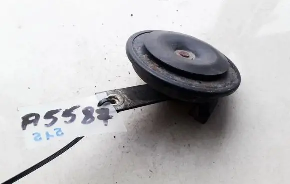 Volkswagen Golf II Horn signal 002952