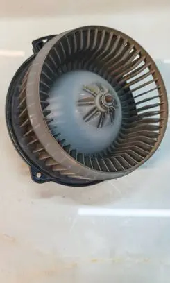 Mitsubishi Grandis Heater fan/blower 194000