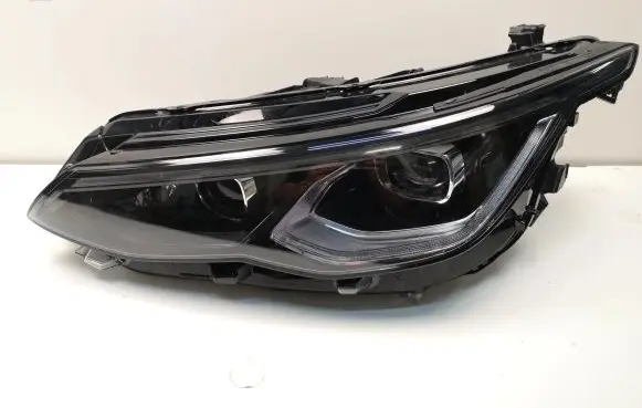 Volkswagen Golf VIII Headlight/headlamp