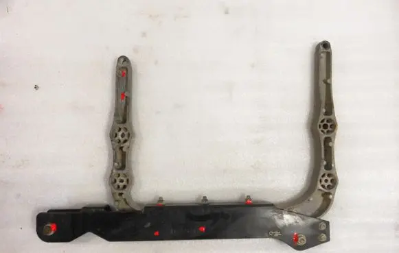 Volvo XC90 Fender mounting bracket 21722421 21722279
