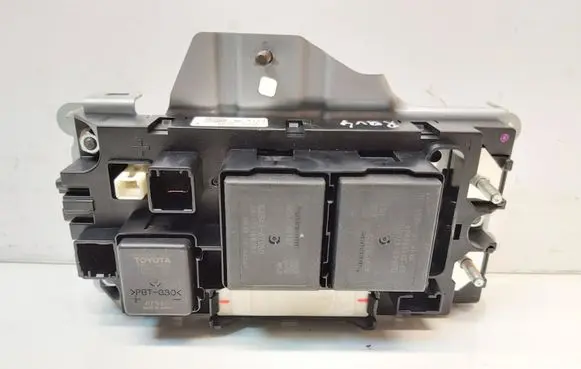 Toyota RAV 4 (XA40) Fuse module G92Z153010