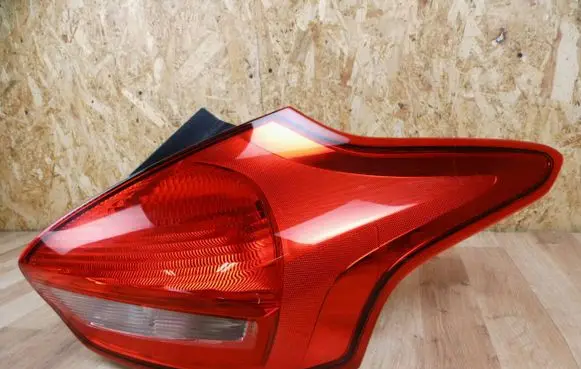 Ford Focus Rear/tail lights F1EB13404CF