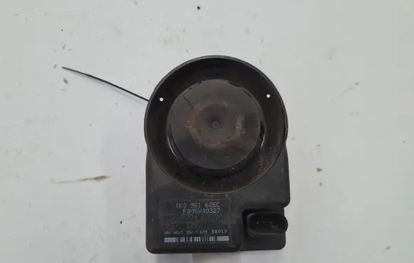 Volkswagen PASSAT B6 Alarm system siren 1K0951605C