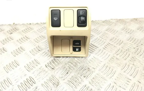 Lexus IS 220D-250-350 Fuel tank opening switch 156726 3560064