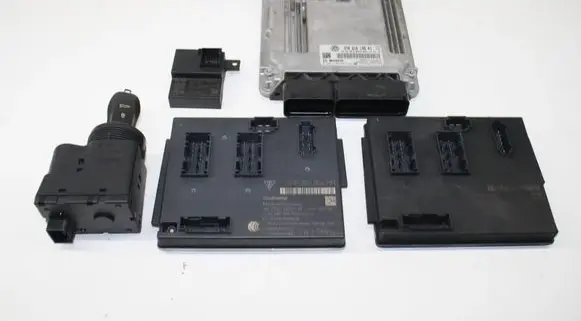Porsche Panamera (970) Engine control unit/module 97061819801 970618198