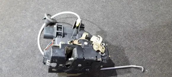 Audi A6 S6 C5 4B Front door lock
