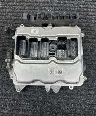 BMW X5M F85 Engine control unit/module 8672239 170054352 0261S16751