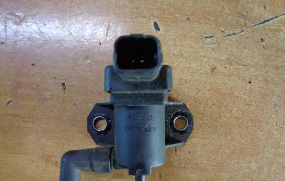 Volvo V60 Vacuum valve 9688124580