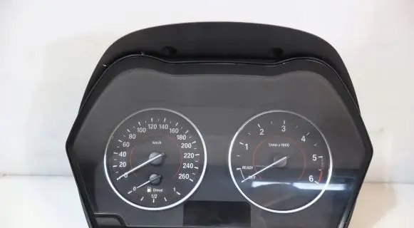BMW 1 F20 F21 Clock 