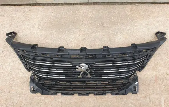 Peugeot 5008 II Front bumper upper radiator grill 9814783380