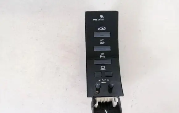 Mercedes-Benz S W221 ESP (stability program) switch a2218701758 3356040200