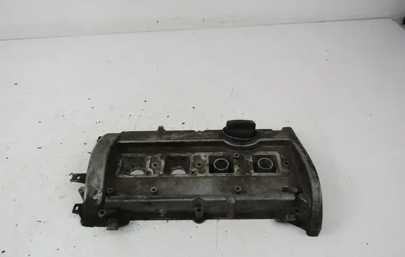 Audi A4 S4 B5 8D Rocker cam cover 