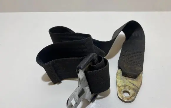 Lancia Thema Rear seatbelt buckle AFG0365181 0365181 0313047