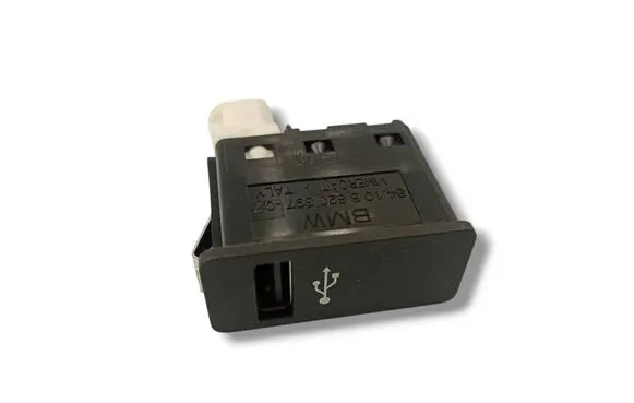 USB socket connector