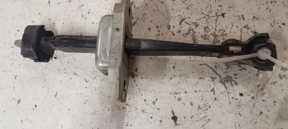 Toyota Prius (XW30) Front door check strap stopper