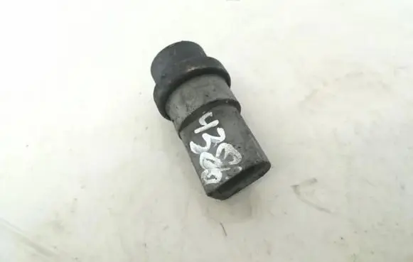 Coolant temperature sensor