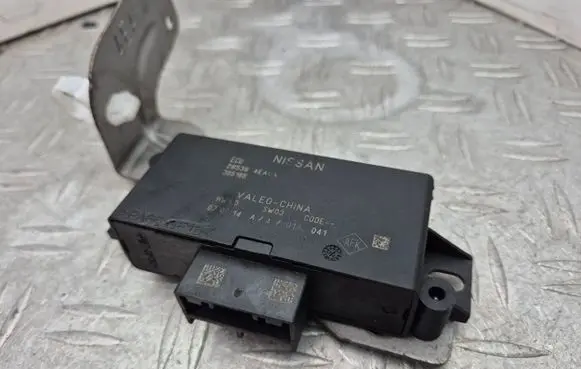 Nissan Qashqai Parking PDC control unit/module 285384EA0A