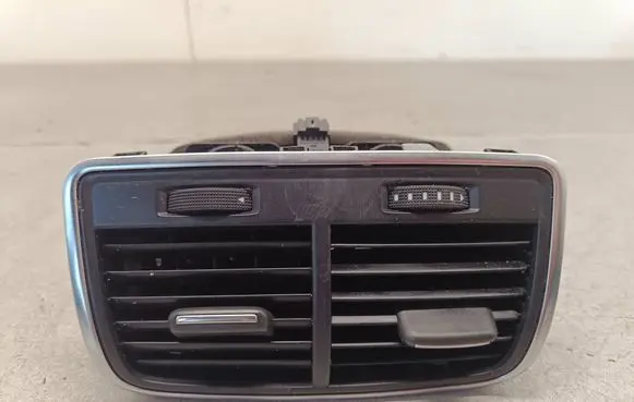 Rear air vent grill
