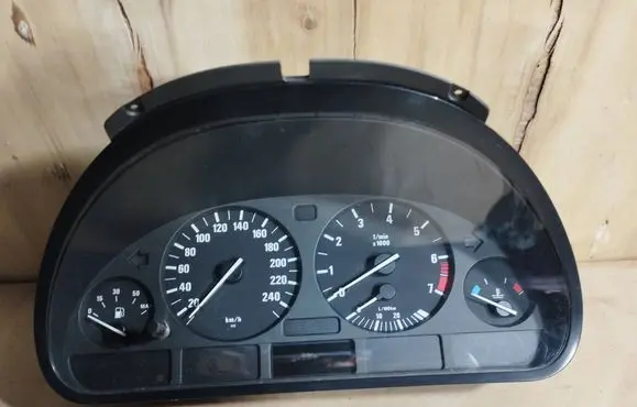 BMW 5 E39 Speedometer (instrument cluster) 62116907015 110008735109