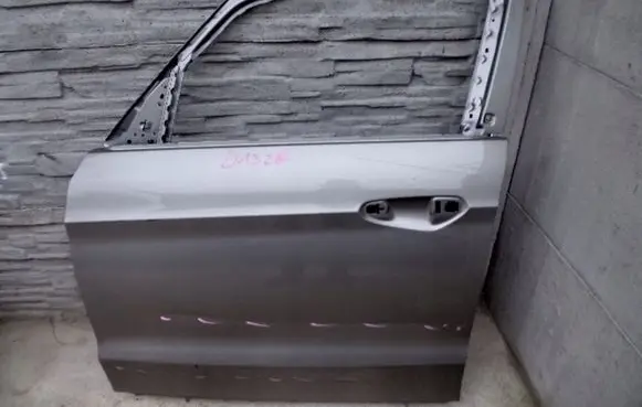 Ford S-MAX Front door