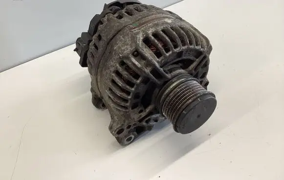 Volkswagen Golf VI Generator/alternator 06F903023F