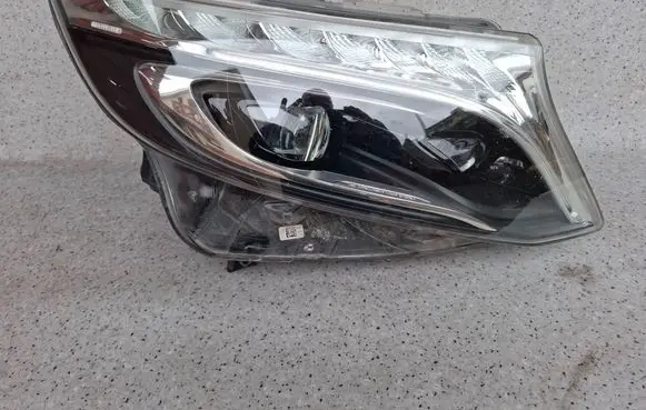 Mercedes-Benz V Class W447 Headlight/headlamp A4479061501