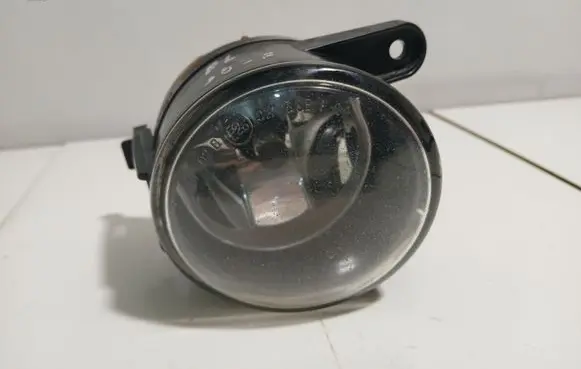 Volkswagen Golf V Front fog light 27128600